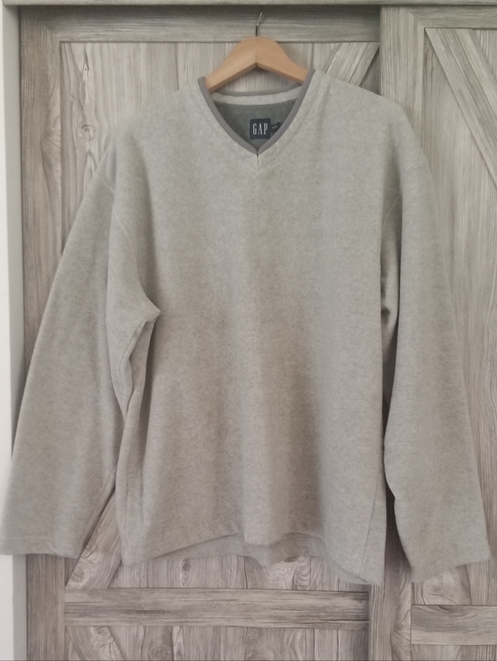 Men's GAP Gray Polar Fleece V-Neck Top XL